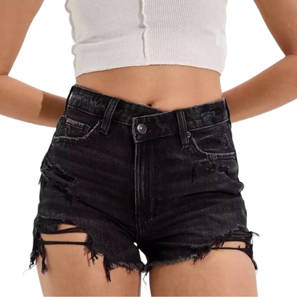 American Eagle Outfitters Pants - American Eagle Crossover Denim Mom Short Black Size 12 NWT